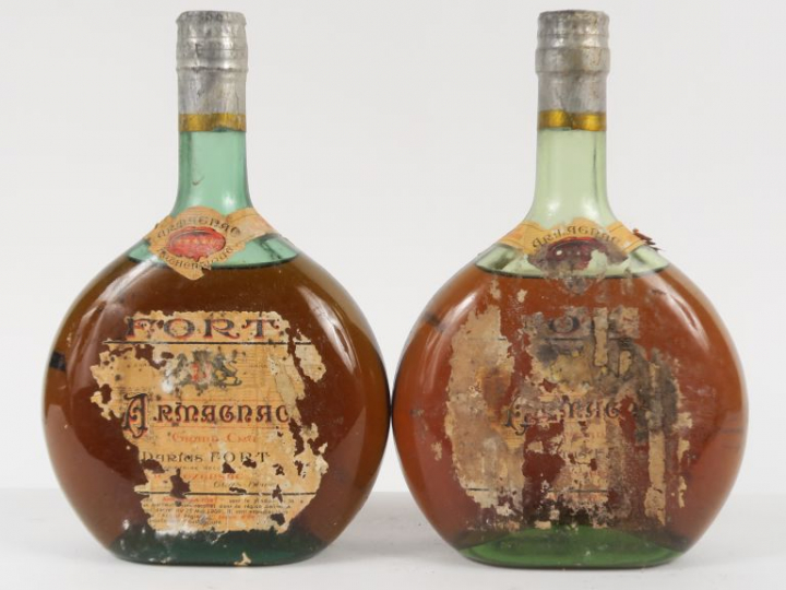 2 VIEILLES BOUTEILLES ARMAGNAC FORT - EA