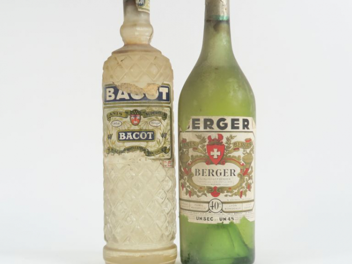 2 VIEILLES BOUTEILLES ANIS : 1 BACOT - 1 BERGER