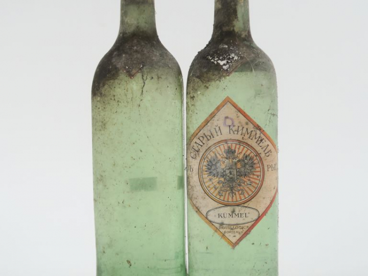 2 VIEILLES BOUTEILLES KUMMEL GUILLOT - BS/1 SE