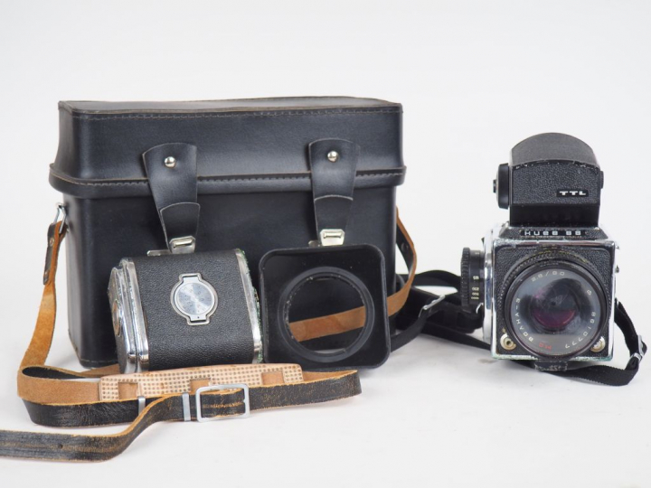 KIEV 88. Appareil photographique avec objectif F=80mm/1:2.8 n° 8610777