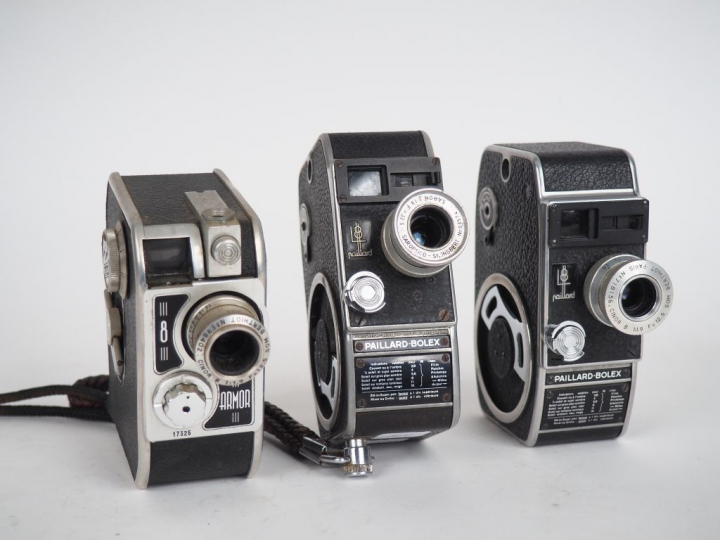 Lot de trois caméras 8 mm : - PAILLARD BOLEX  avec objectif SARON F=12