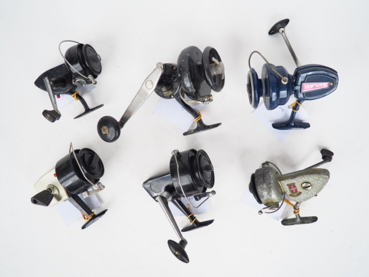 Lot de 6 moulinets de pêche dont BRETTON 207. BAM 400 ...