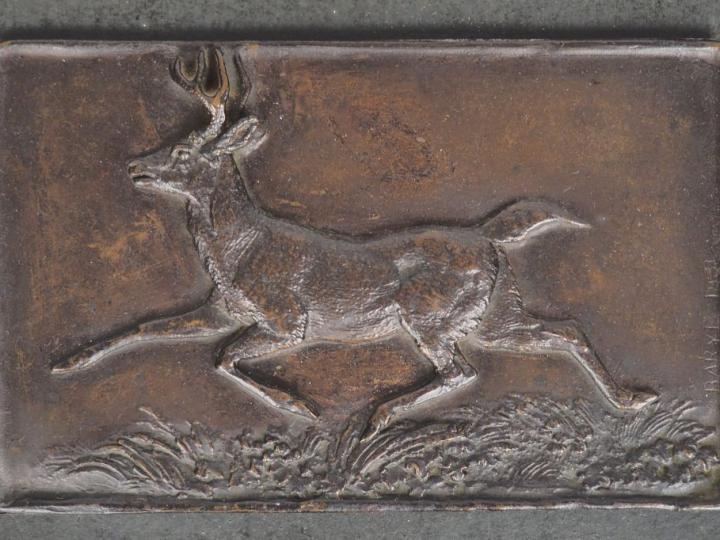 BARYE.  "le cerf courant".  Plaque en bronze signée et datée 1831. H. 