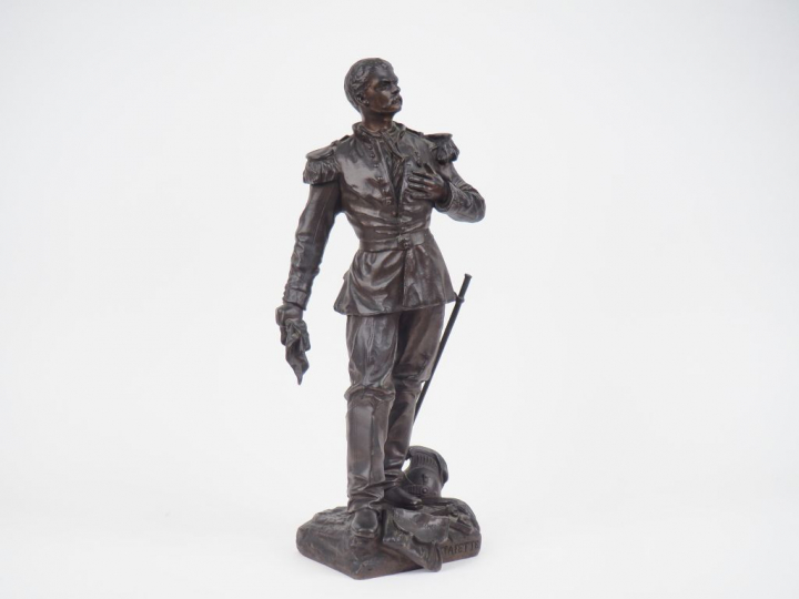 ESTAFETTE.  "Le brigadier de dragons" Sculpture en bronze à patine bru