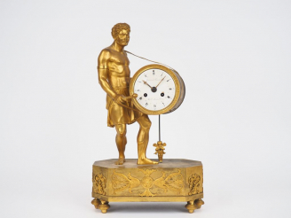 Vente aux enchères Pendule fin XVIIIème début XIXème en bronze doré à décor d'esclave jou