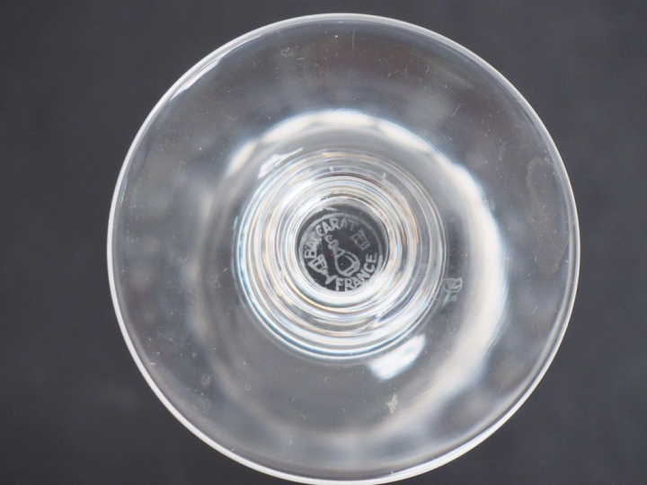 BACCARAT.  Partie de service de verres en cristal comprenant :  - 11 v