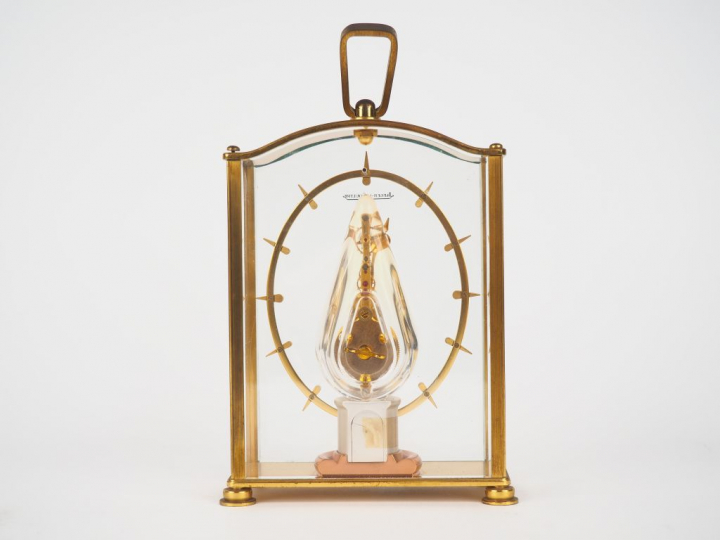 JAEGER LECOULTRE. Petite pendulette cage squelette. Dim. 16 x 11 x 5 c