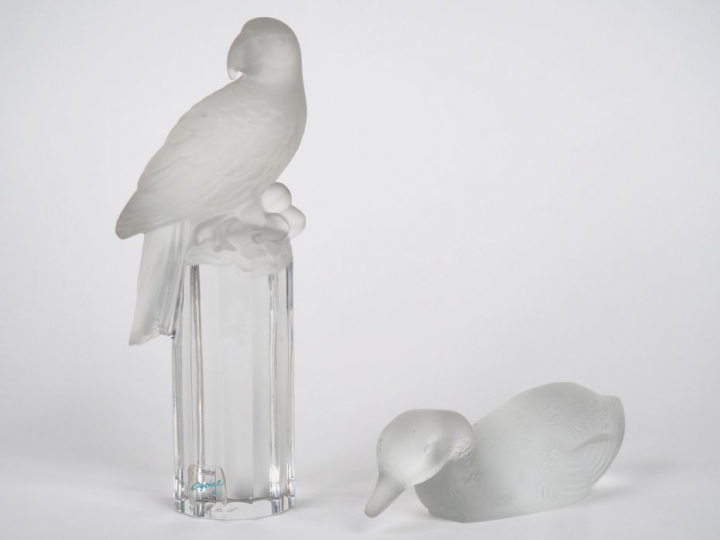 BACCARAT.  Canard en cristal  Signé on y joint  GOEL. Sujet en cristal