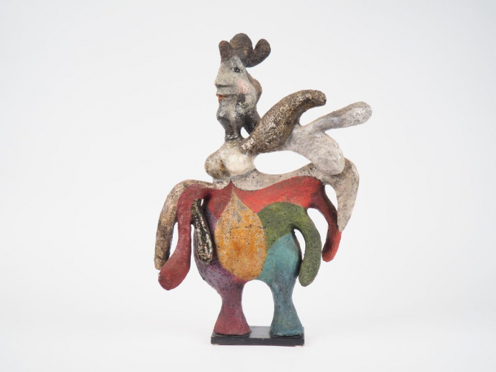 CAPRON.  "le coq" Sculpture en céramique polychrome. Signée H. 46 cm (