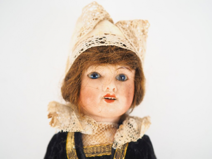 Petite poupée bretonne, tête SFBJ.