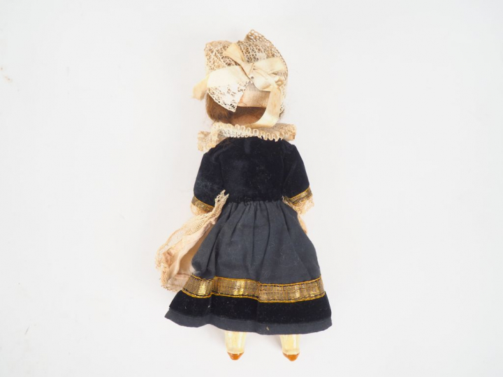 Petite poupée bretonne, tête SFBJ.