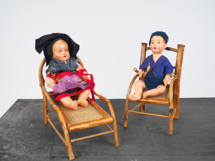 Dans une boite de rangement cartonnée et aménagée anciennement par le 