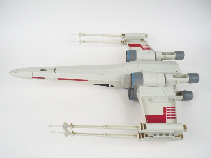 HASBRO KENNER, X wing. Dim. 75 x 65 cm