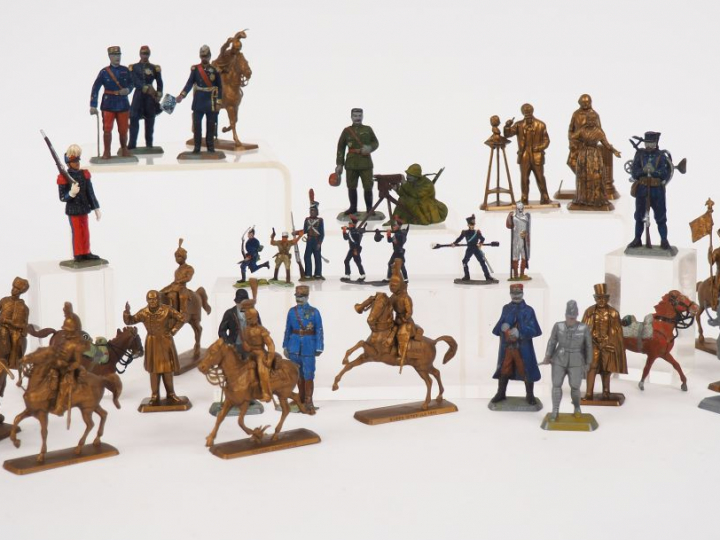 Lot de figurines de plastique Historex et Mokarex, ils sont peints et 