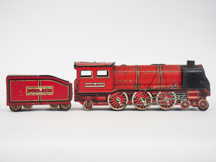 Train de planché de marque MC avec son tender, bon état