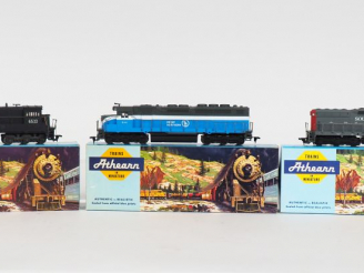 Vente aux enchères ATHEARN HO matériel roulant Kit métal monté lot de 3 motrices américai