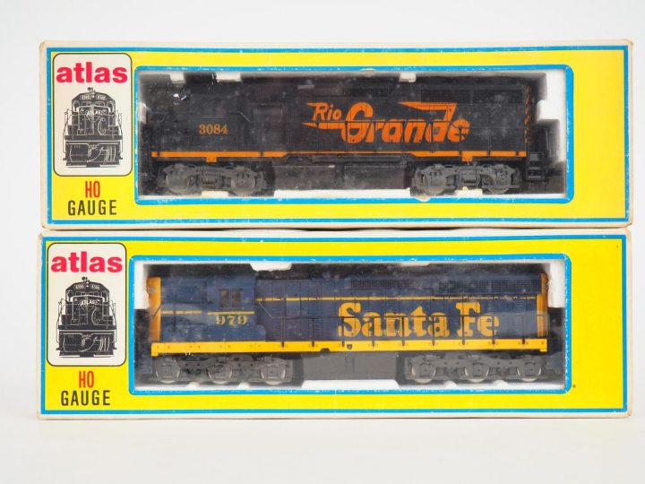 ATLAS HO Matériel roulant lot de 2 motrices américaines dont réf 7001 
