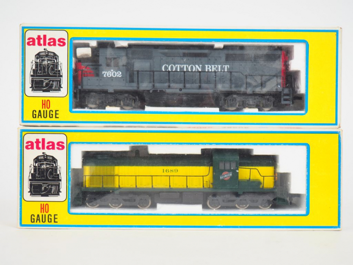 ATLAS HO Matériel roulant lot de 2 motrices américaines dont réf 7086 