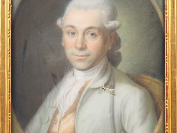 Ecole française fin XVIIIème. "Portrait d'homme à la redingote bleue".