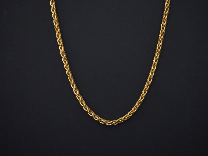 Sautoir en or jaune, maille ronde tressée.  Long. 80,5 cm Poids. 21,71