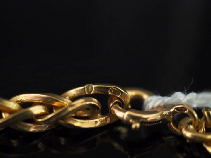 Sautoir en or jaune, maille ronde tressée.  Long. 80,5 cm Poids. 21,71