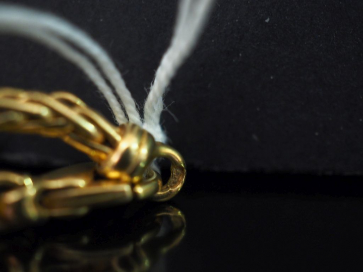 Collier souple en or jaune, maille palmier en chute.  Long. 41 cm Poid