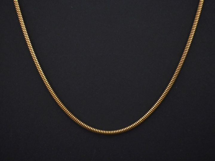 Chaine en or jaune, maille dite "tubogaze". Long. 41,5 cm Poids. 11,07