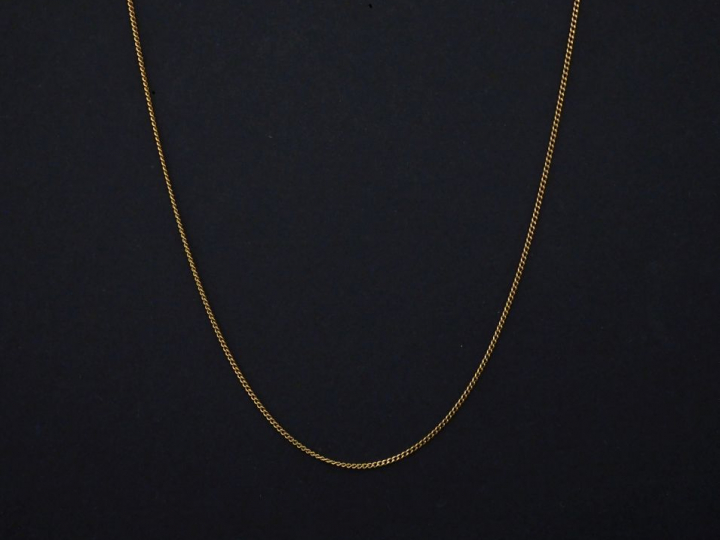 Chaine en or jaune, maille gourmette. Long. 42,5 cm Poids. 2,05 g   