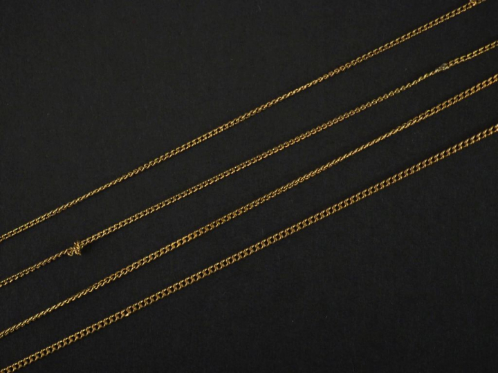 Eléments de chaines en or jaune.  Poids. 6,74 g   