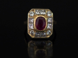 Vente aux enchères Bague de style Art déco en or jaune 750 de forme octogonale, sertie en