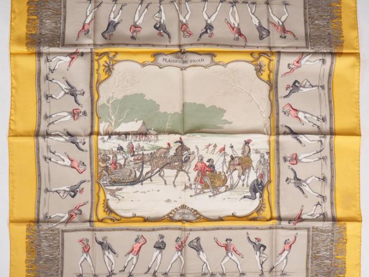 HERMES, Paris Foulard en soie polychrome, modèle "Les plaisirs du froi
