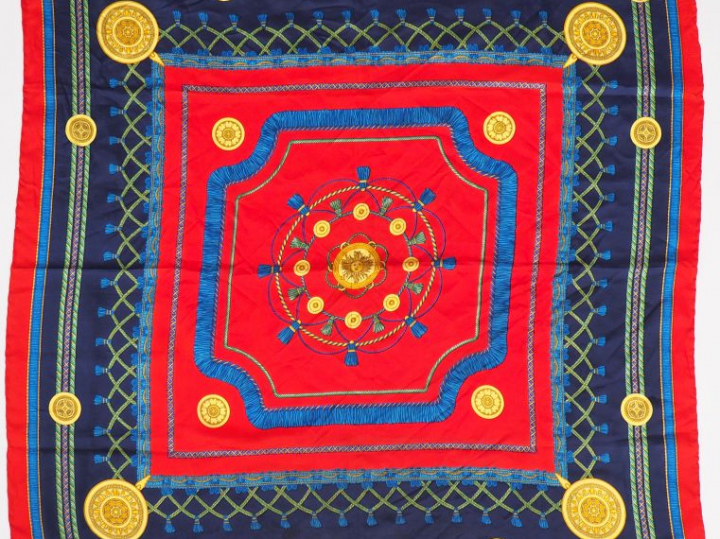 CELINE, Paris Foulard probablement en soie polychrome, à décor de pomp