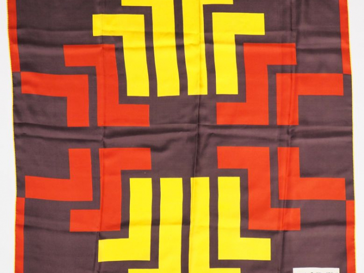 LANVIN, Paris Foulard probablement en soie, à décor de motifs géométri