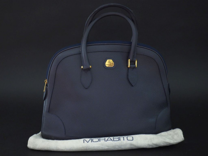 MORABITO, Paris Sac à main en cuir grainé bleu marine.  Deux anses.  G