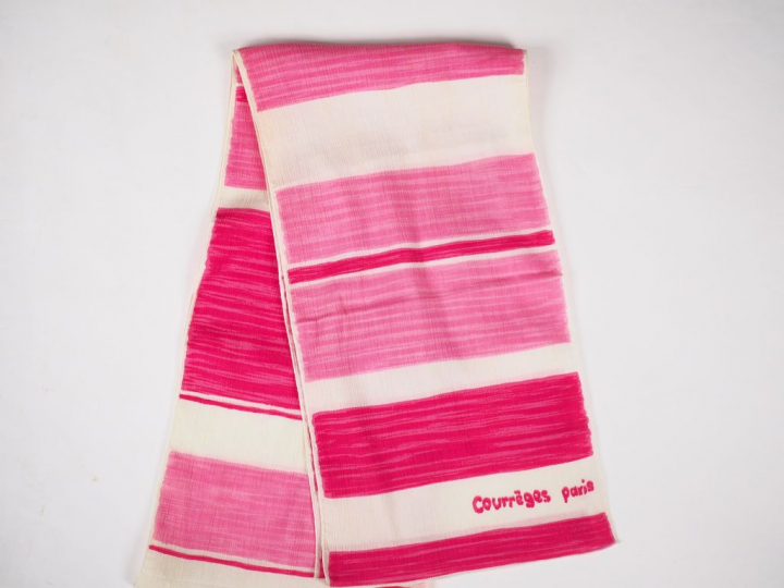 YVES SAINT LAURENT,  - un foulard probablement en soie, à décor de tri