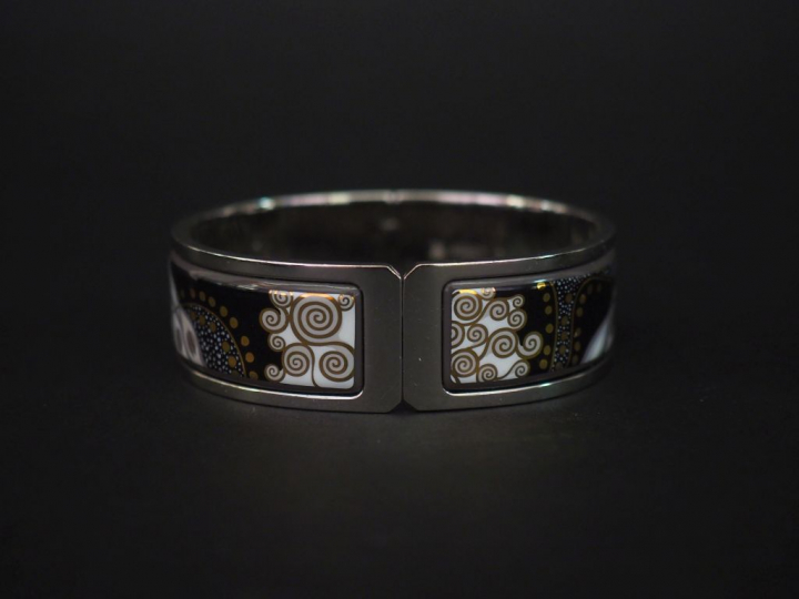 FREY WILLE,  Ensemble comprenant :  - un bracelet en métal argenté et 