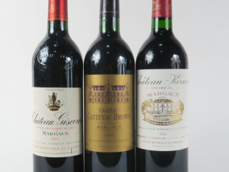 Vente aux enchères 3 BOUTEILLES GCC MARGAUX 1994 : 1 CHÂTEAU GISCOURS - 1 CHÂTEAU CANTENA