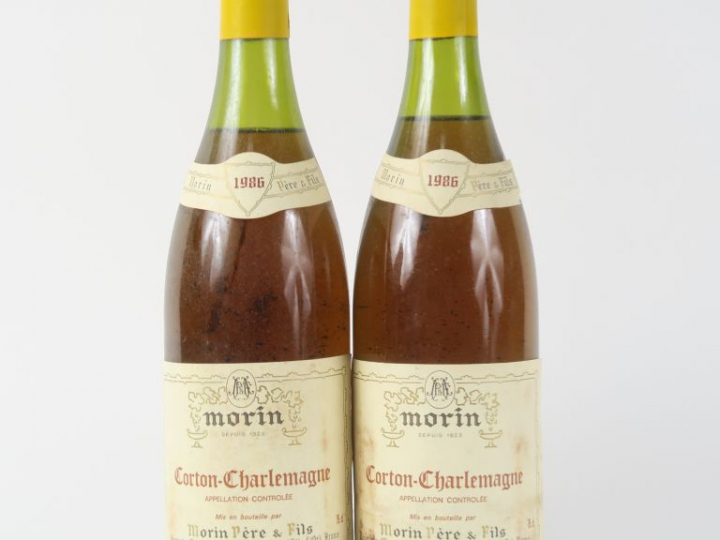 2 BOUTEILLES CORTON CHARLEMAGNE MORIN - 1986 - 4 CM