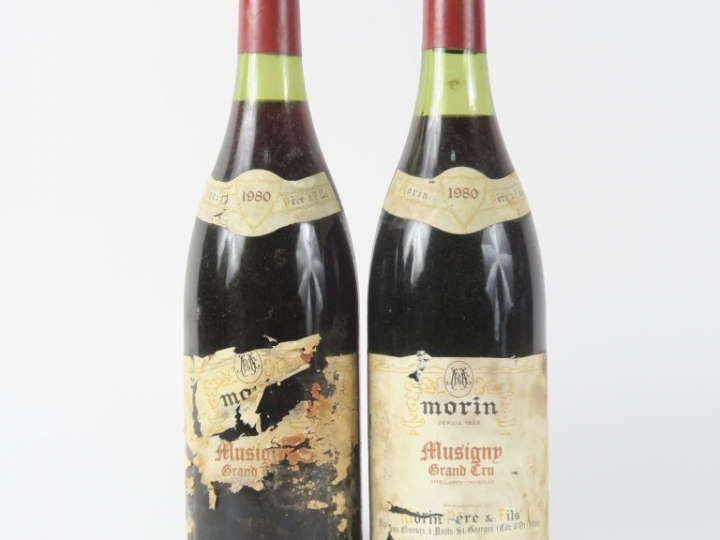 2 BOUTEILLES MUSIGNY GC MORIN - 1980 - EA