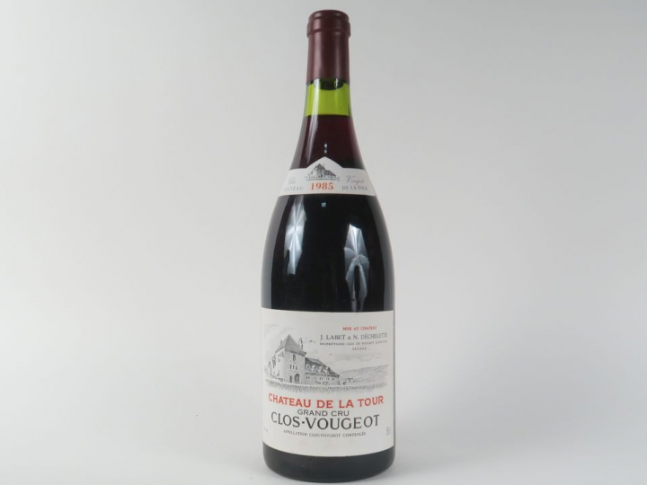 1 MAGNUM CLOS VOUGEOT GC CHÂTEAU DE LA TOUR - 1985