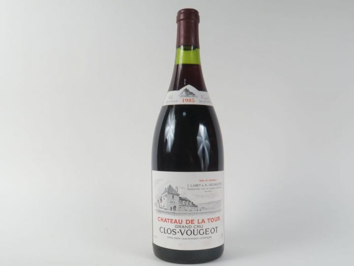 1 MAGNUM CLOS VOUGEOT GC CHÂTEAU DE LA TOUR - 1985