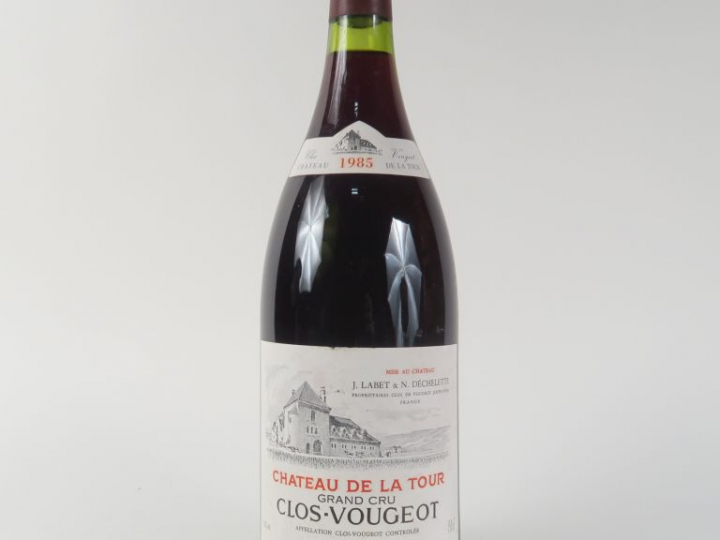 1 MAGNUM CLOS VOUGEOT GC CHÂTEAU DE LA TOUR - 1985