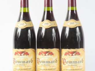 Vente aux enchères 3 BOUTEILLES POMMARD 'LA PLATIERE' COCHE BIZOUARD - 1997