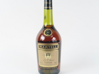 Vente aux enchères 1 BOUTEILLE COGNAC MARTELL 'VS' - COFFRET