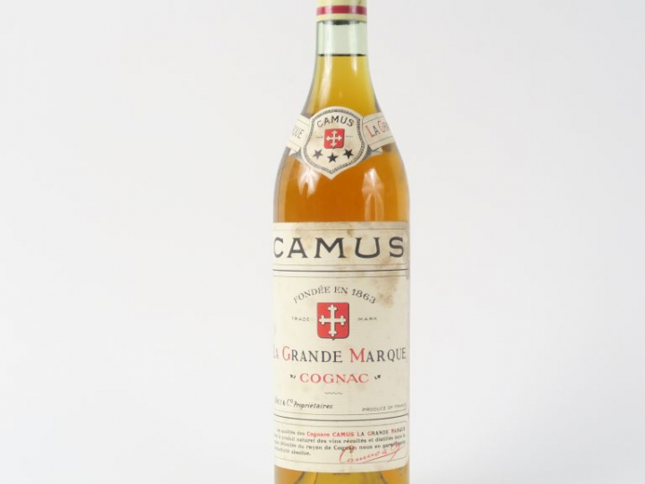 1 VIEILLE BOUTEILLE COGNAC CAMUS 'LA GRANDE MARQUE'