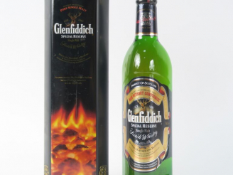 Vente aux enchères 1 BOUTEILLE WHISKY GLENFIDDICH'SPECIAL RESERVE' - COFFRET