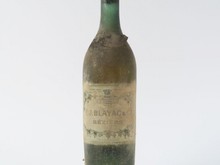 1 TRÈS VIEILLE BOUTEILLE EAU DE VIE E.J. BLAYAC   CIE BÉZIERS - BS/CAP