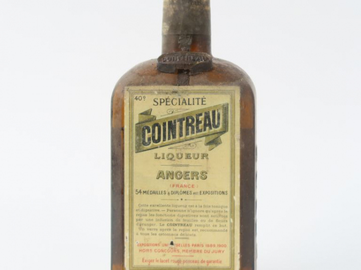 1 VIEILLE BOUTEILLE COINTREAU 40° - NIVEAU BAS/BS