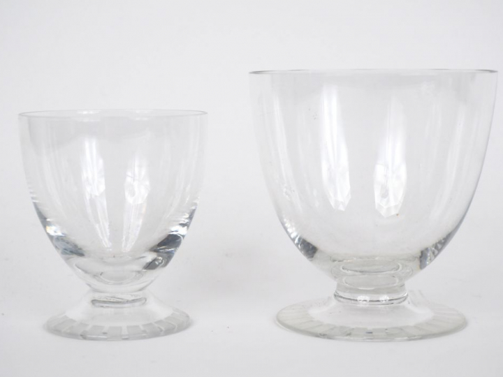 DAUM.  Suite de 6 petits verres à Sauternes et 2 verres à eau en crist