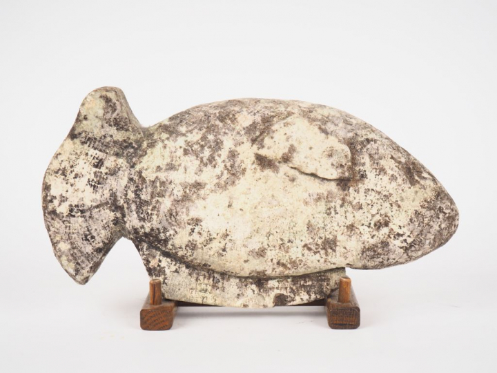 Sujet en ciment en forme de poisson. Dim. 16 x 28 cm